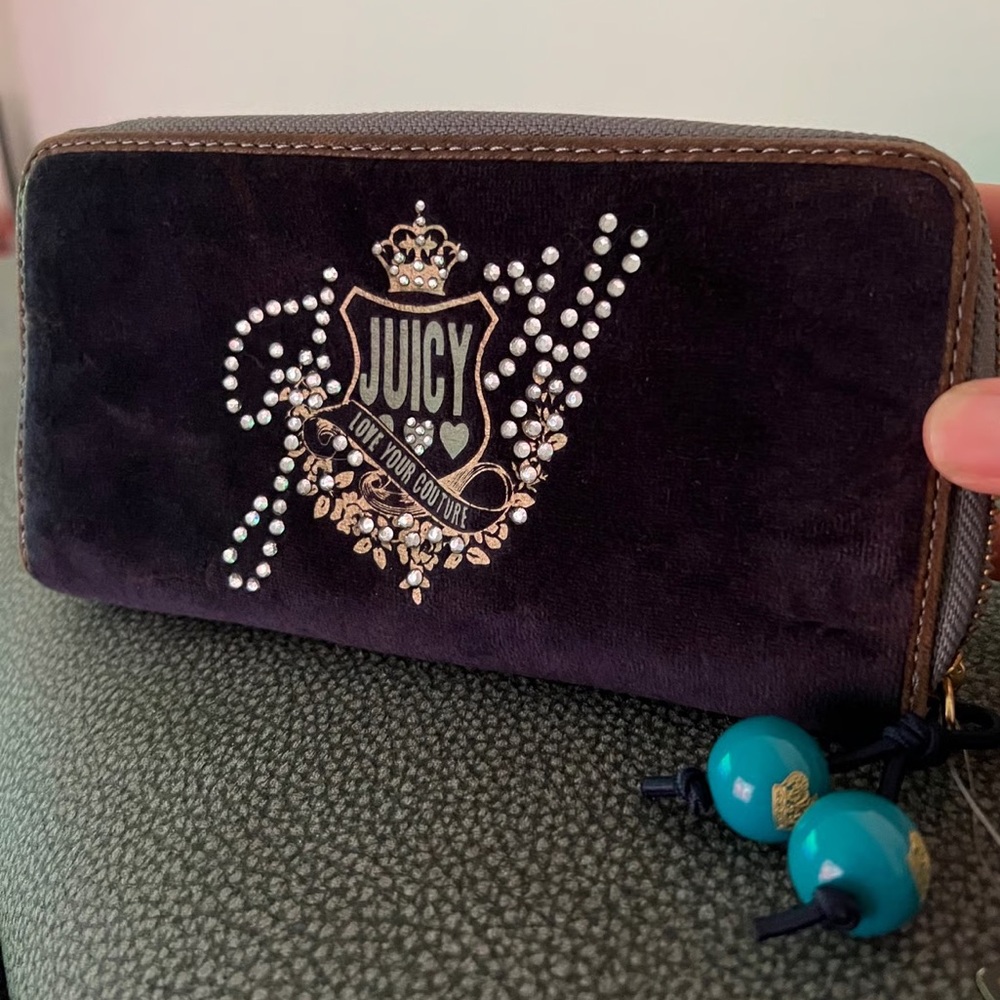 Juicy Couture Blue and Brown Key Card Holder with Elegant Emblem